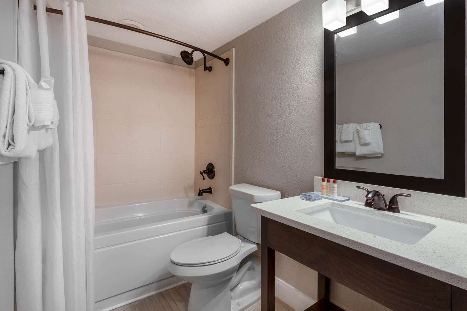 Hawthorn Suites By Wyndham Kissimmee Gateway ภายนอก รูปภาพ